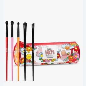 Morphe X Coca-Cola 1971 Brush Set